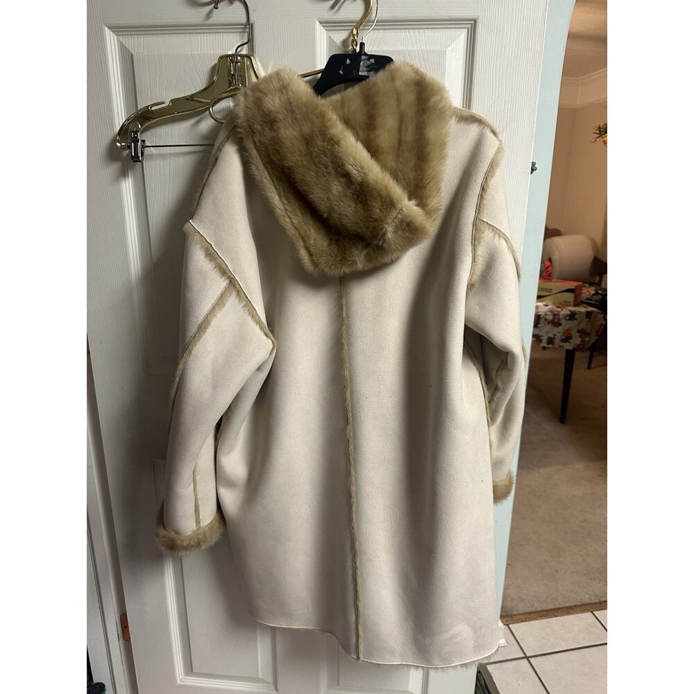 Jones NY Faux Suede Fur Coat Sz L Golden Tan Hooded Plush Reverse Jacket Mob Y2k - Picture 5 of 13